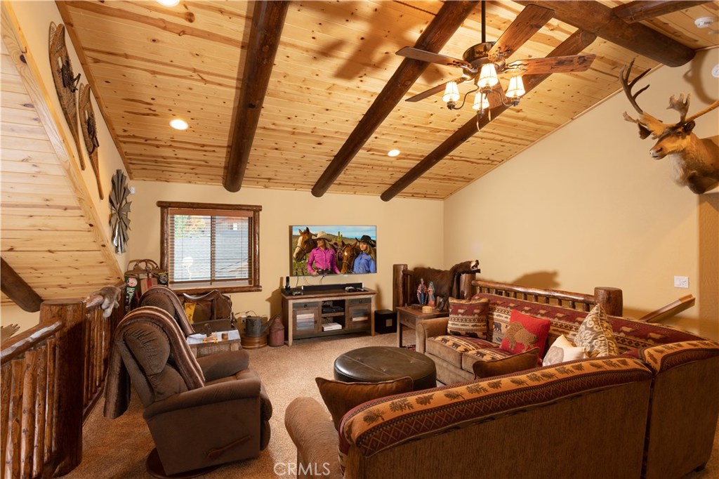 1389 Flintridge Avenue