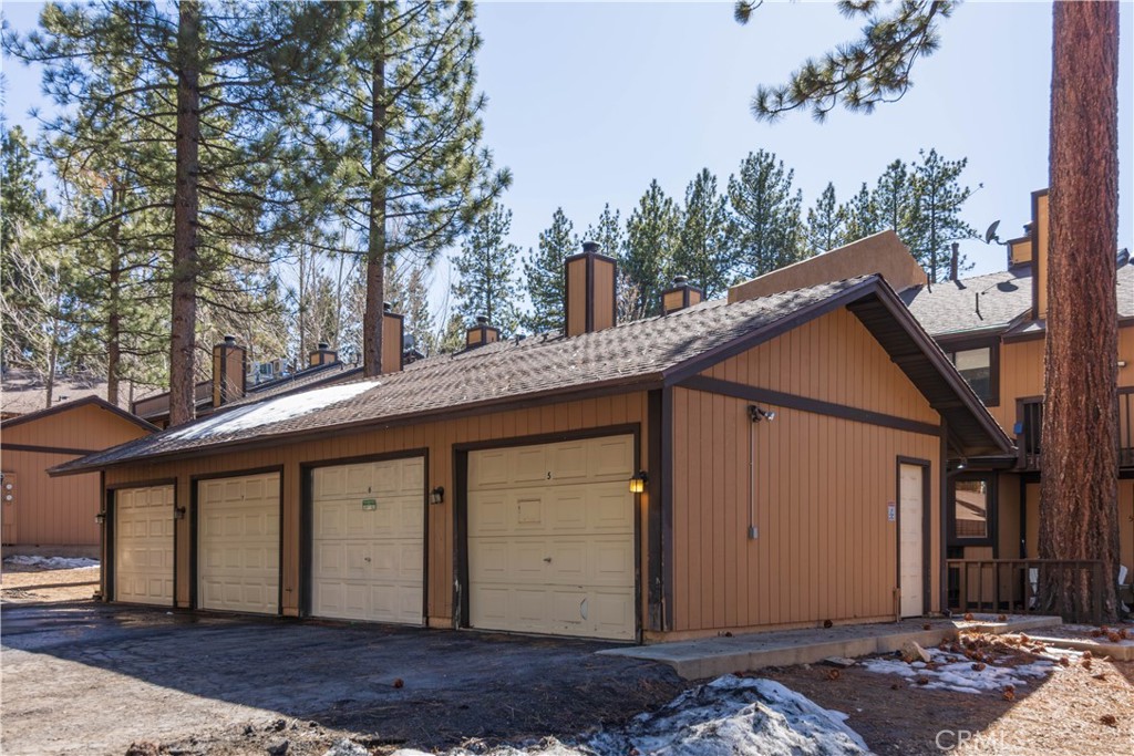 569 Summit Boulevard 6
