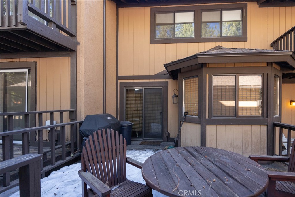 569 Summit Boulevard 6