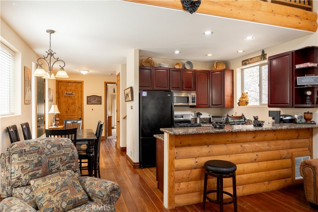 552 Maple Lane