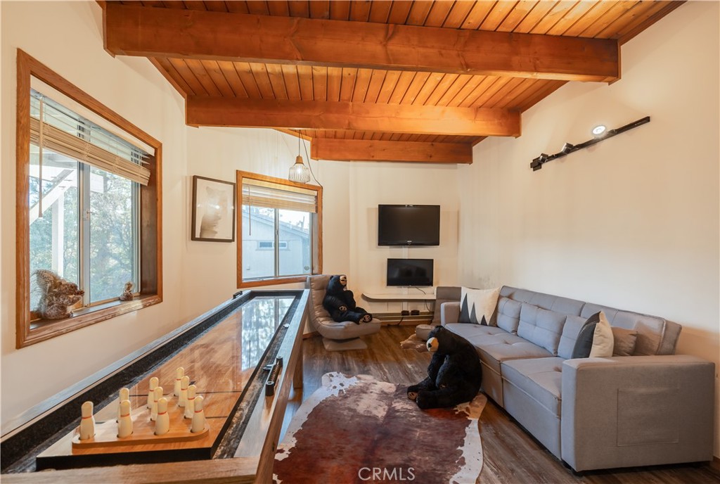 43811 Canyon Crest Drive