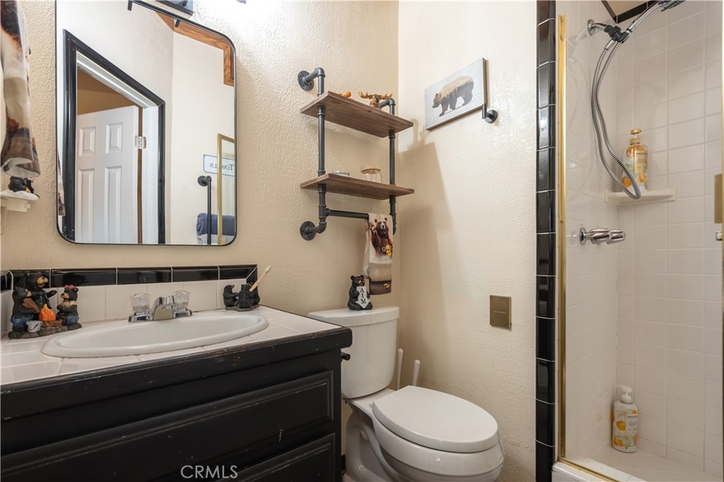 43811 Canyon Crest Drive