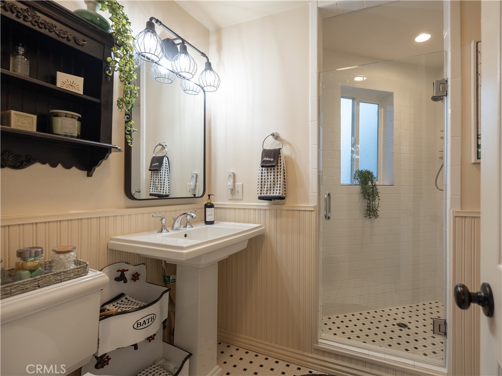 43811 Canyon Crest Drive