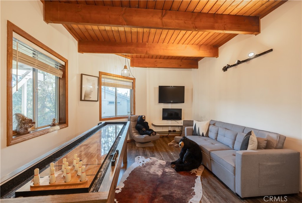43811 Canyon Crest Drive