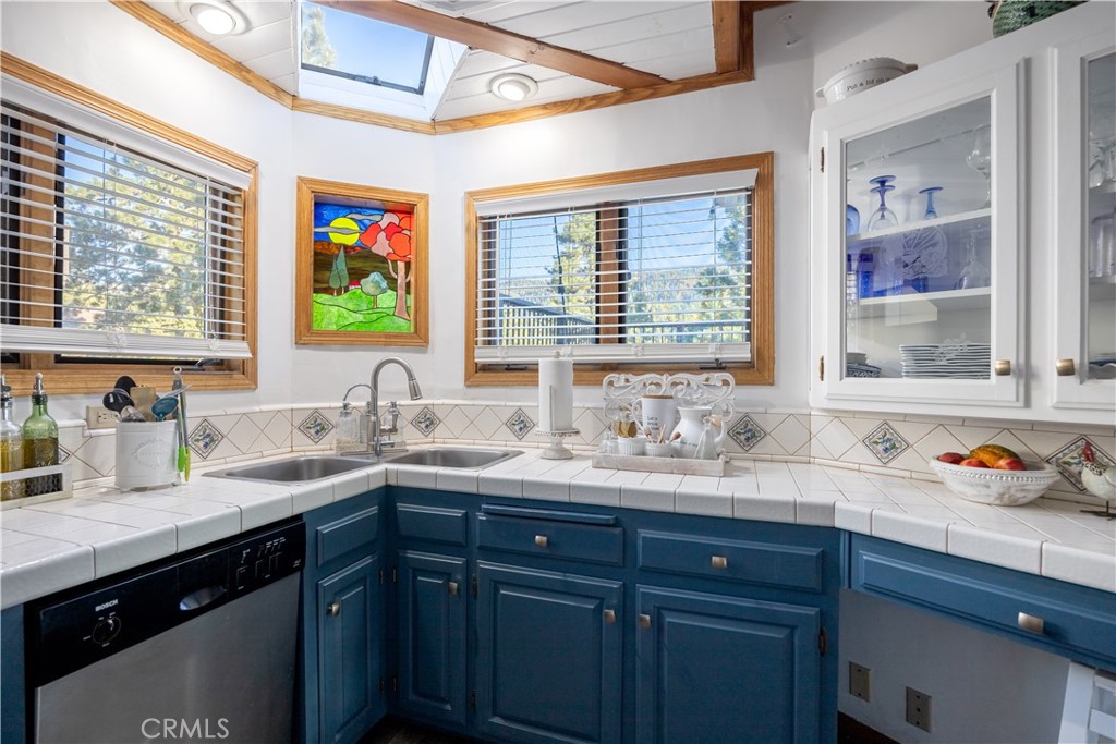 43811 Canyon Crest Drive