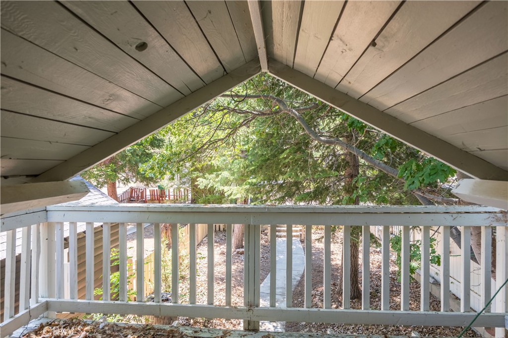 989 Cameron Drive