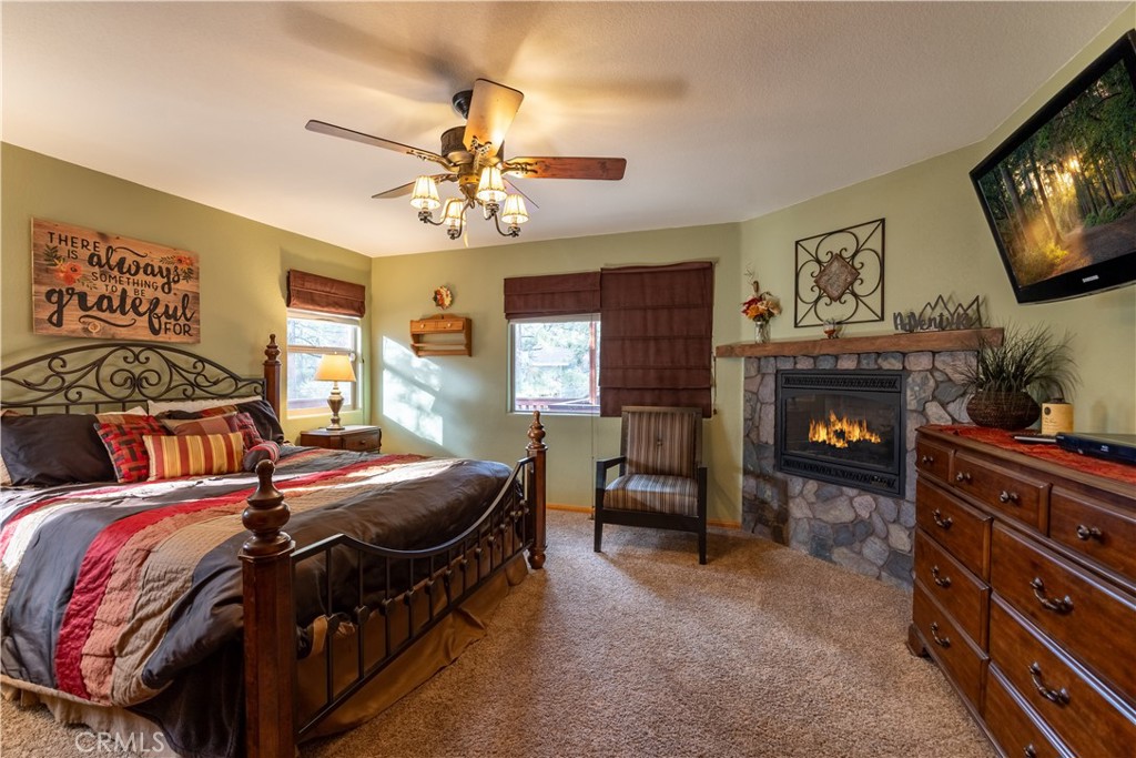 209 E Aeroplane Boulevard