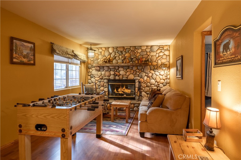 209 E Aeroplane Boulevard