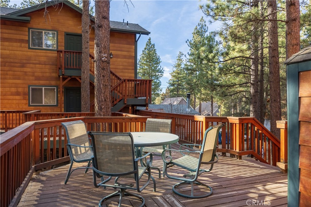 209 E Aeroplane Boulevard