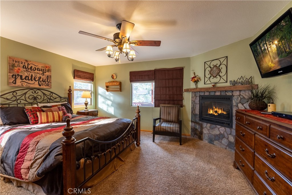 209 E Aeroplane Boulevard