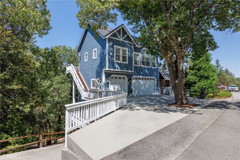 28575 Manitoba Drive