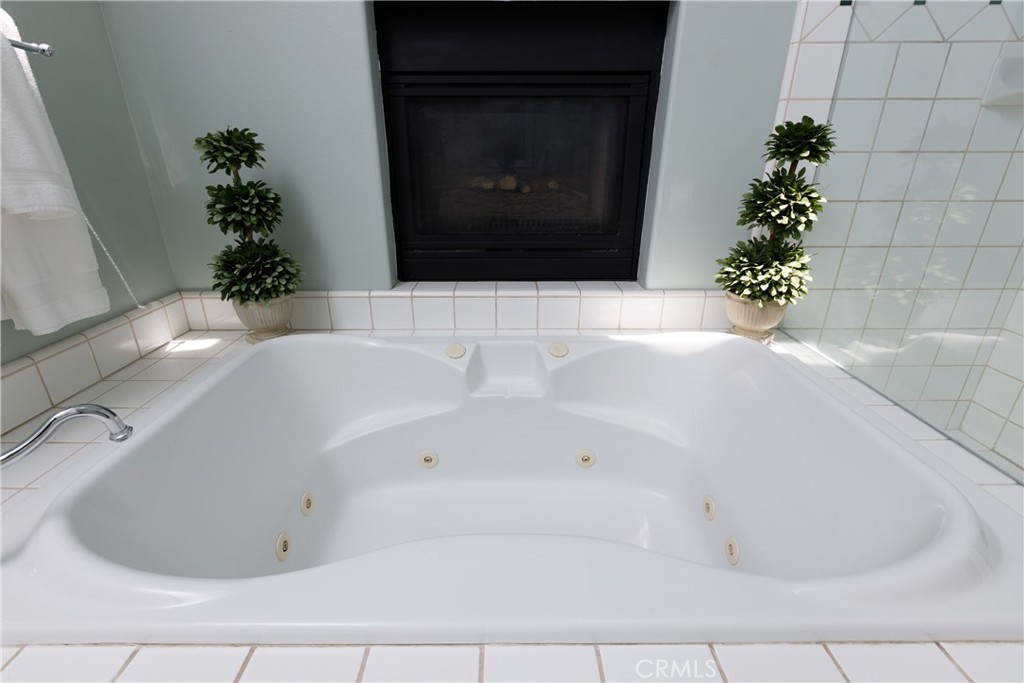 28575 Manitoba Drive