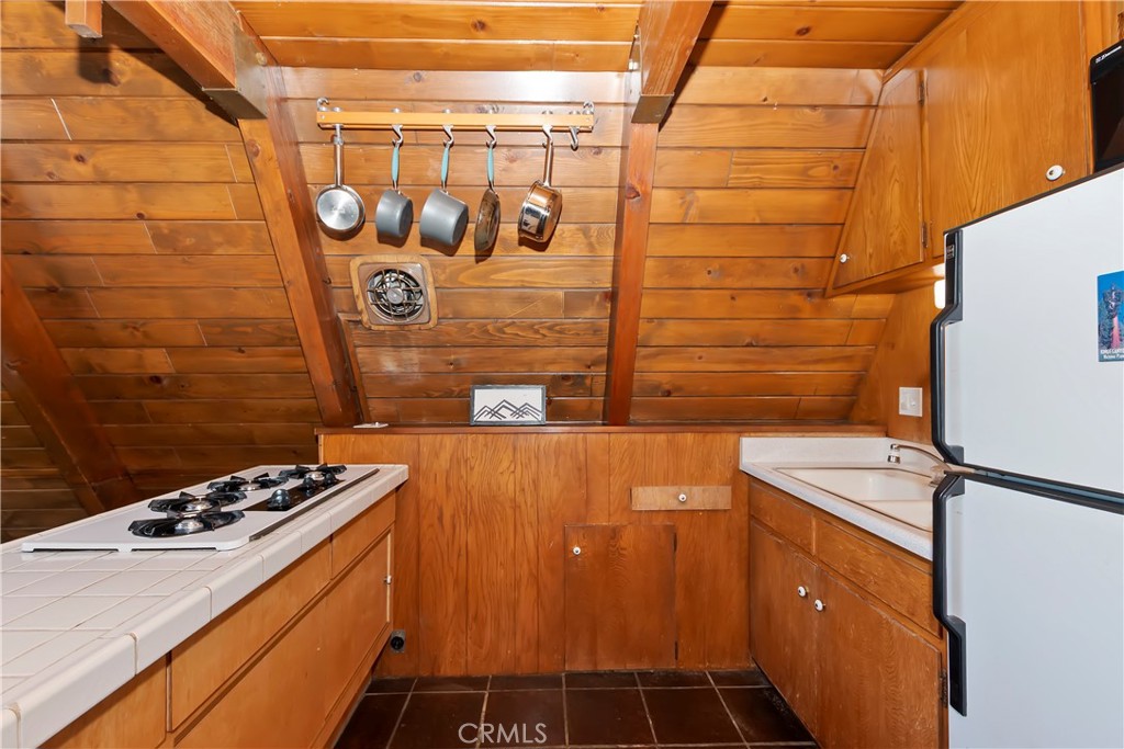2410 Spring Oak Drive
