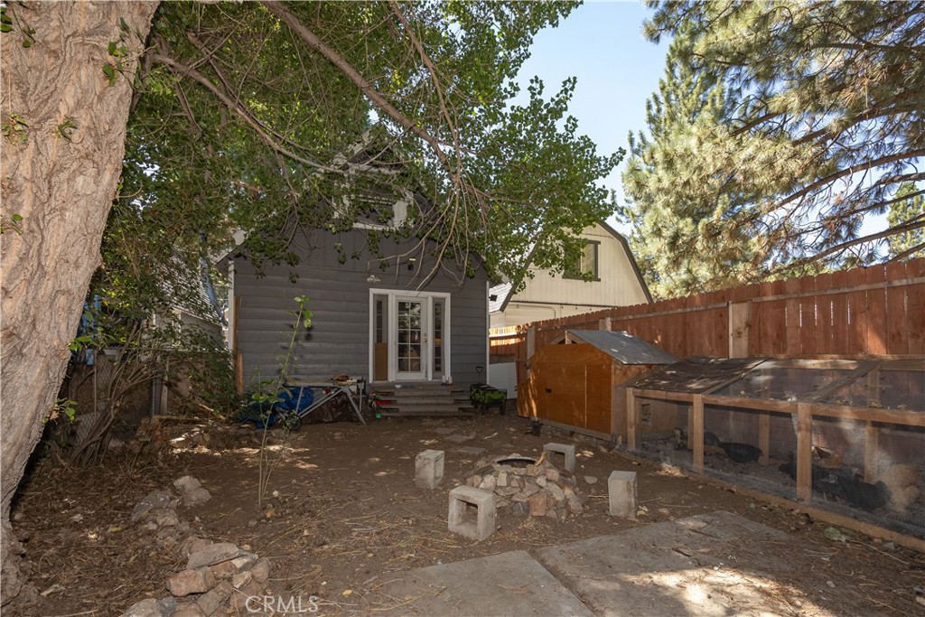 1025 W Country Club Boulevard