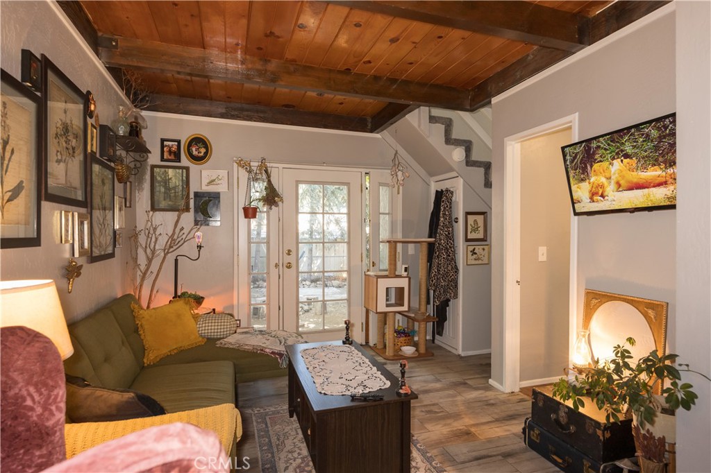 1025 W Country Club Boulevard