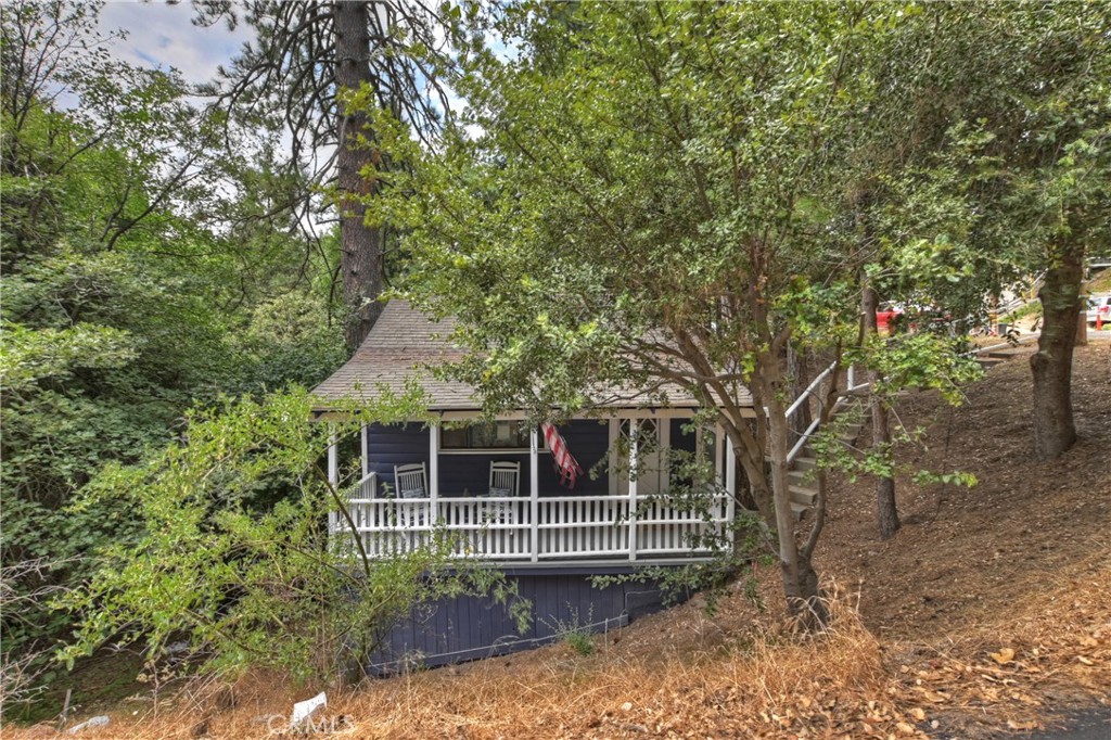 23677 Hillside Dr