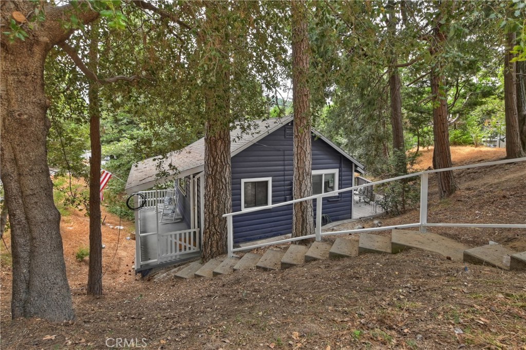 23677 Hillside Dr