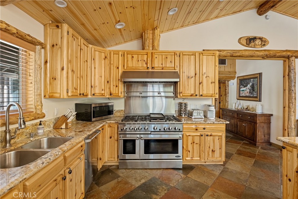 243 Santa Clara Boulevard