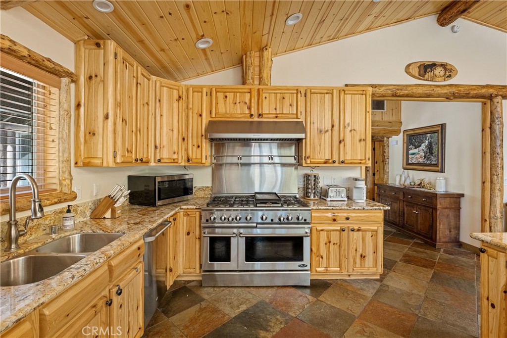 243 Santa Clara Boulevard