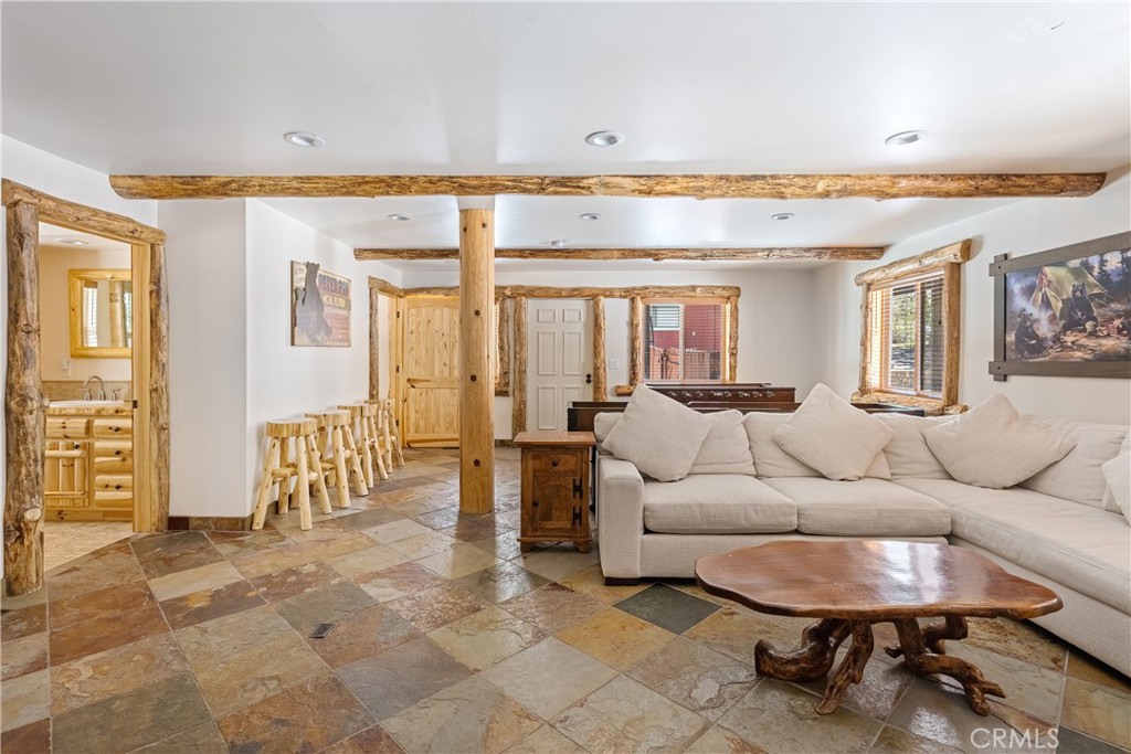 243 Santa Clara Boulevard