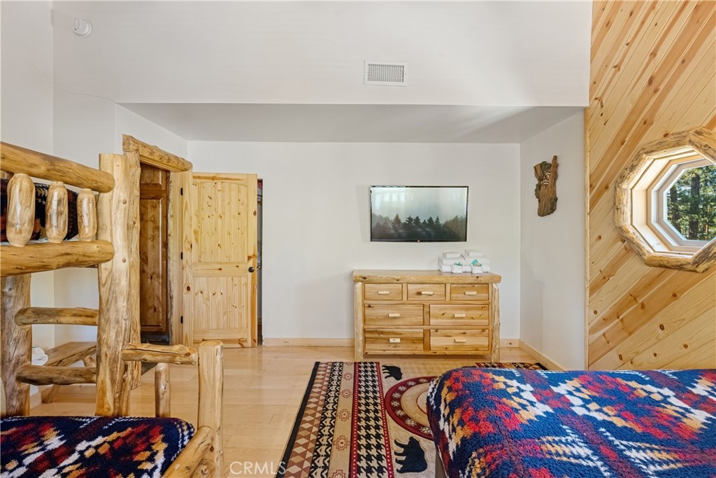 243 Santa Clara Boulevard