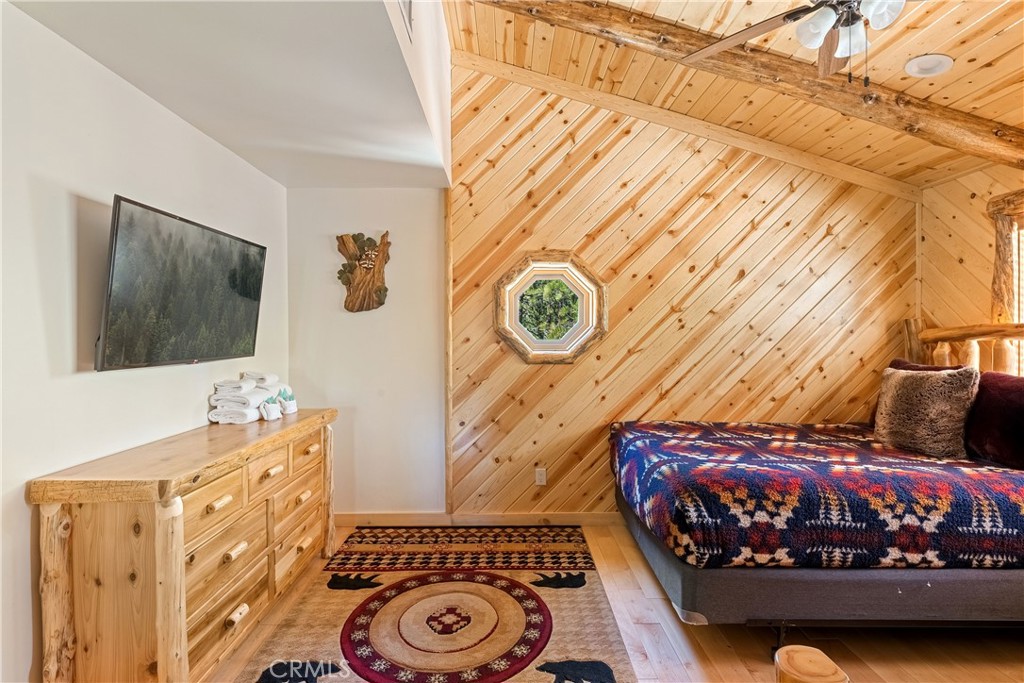 243 Santa Clara Boulevard