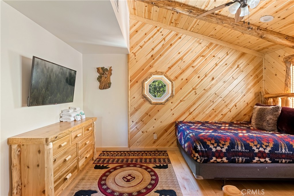 243 Santa Clara Boulevard