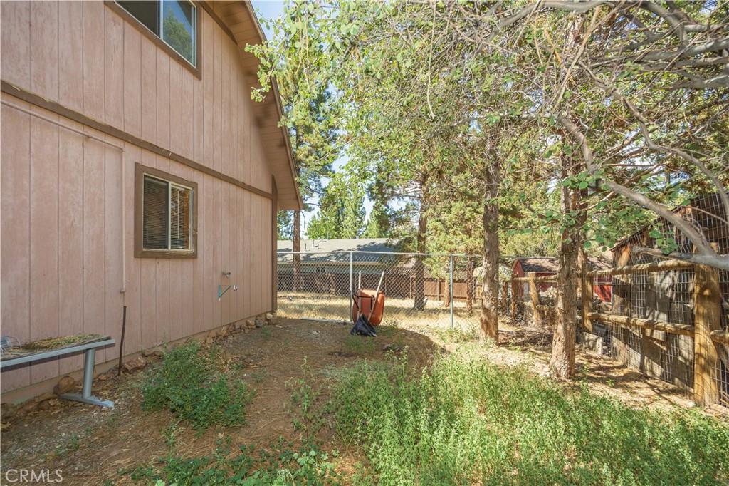 809 San Bernardino Avenue