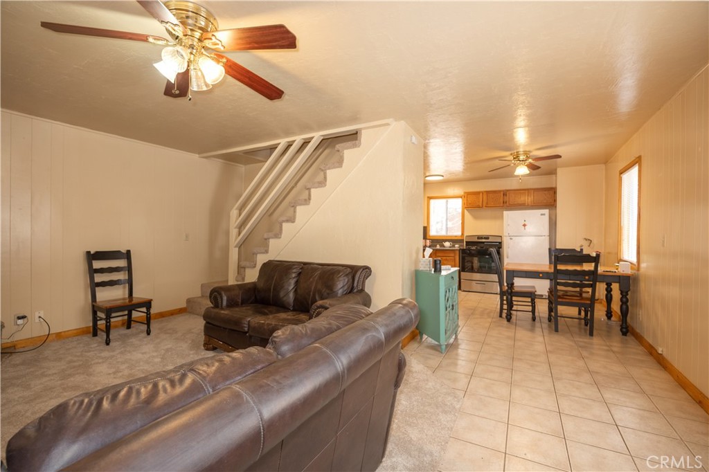 809 San Bernardino Avenue