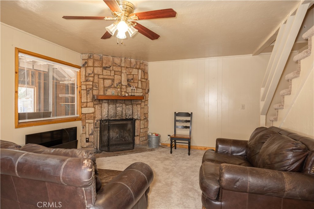 809 San Bernardino Avenue