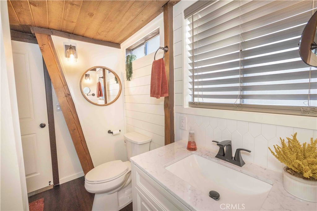 1107 Cedar Mountain Road