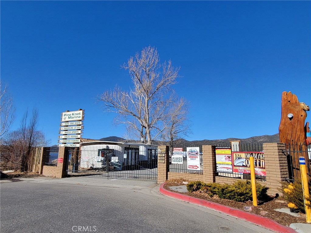 400 Pine Knot Boulevard