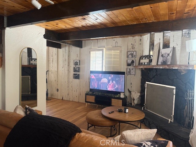 828 W Sherwood Boulevard