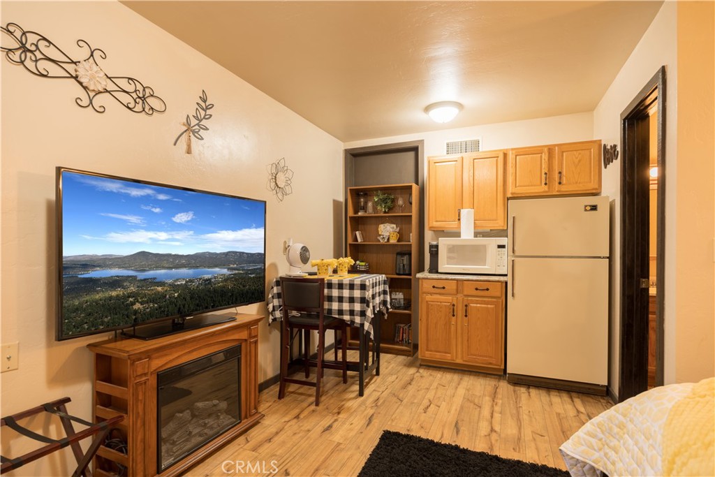 764 Panamint Mountain