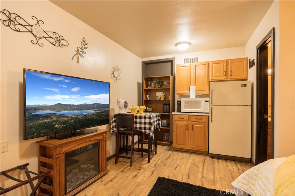 764 Panamint Mountain