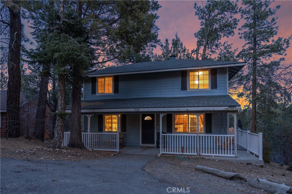 550 Villa Grove