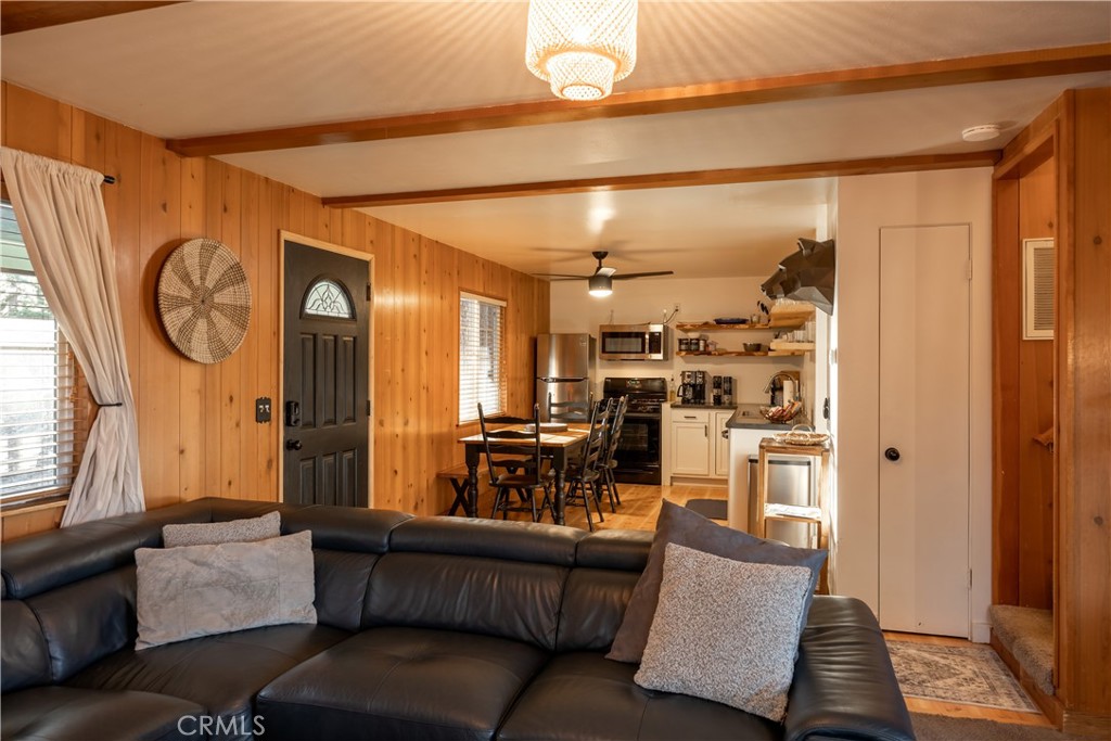 550 Villa Grove