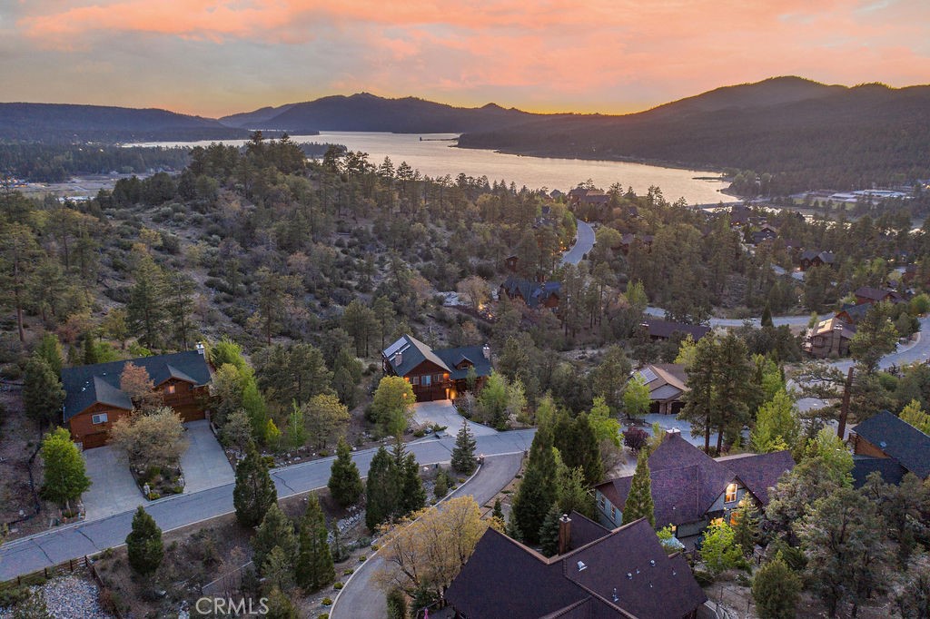 305 Starlight Circle