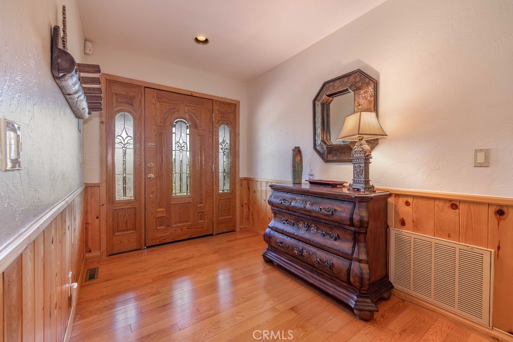 305 Starlight Circle