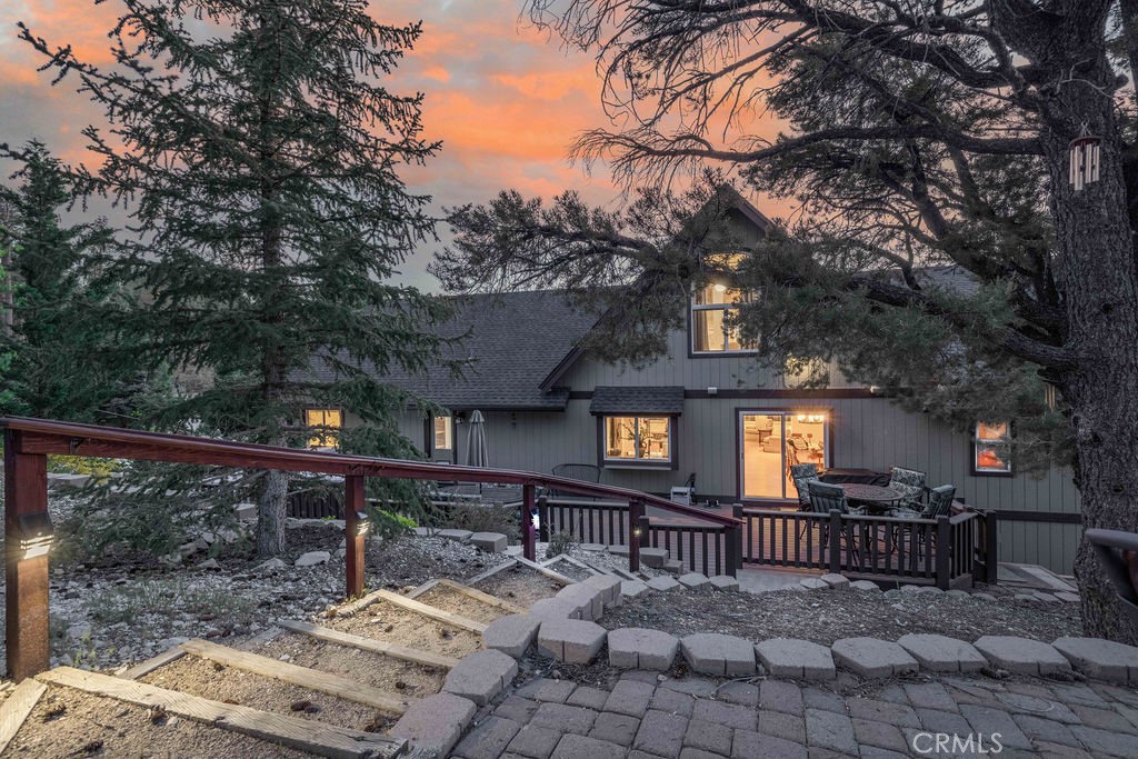 305 Starlight Circle