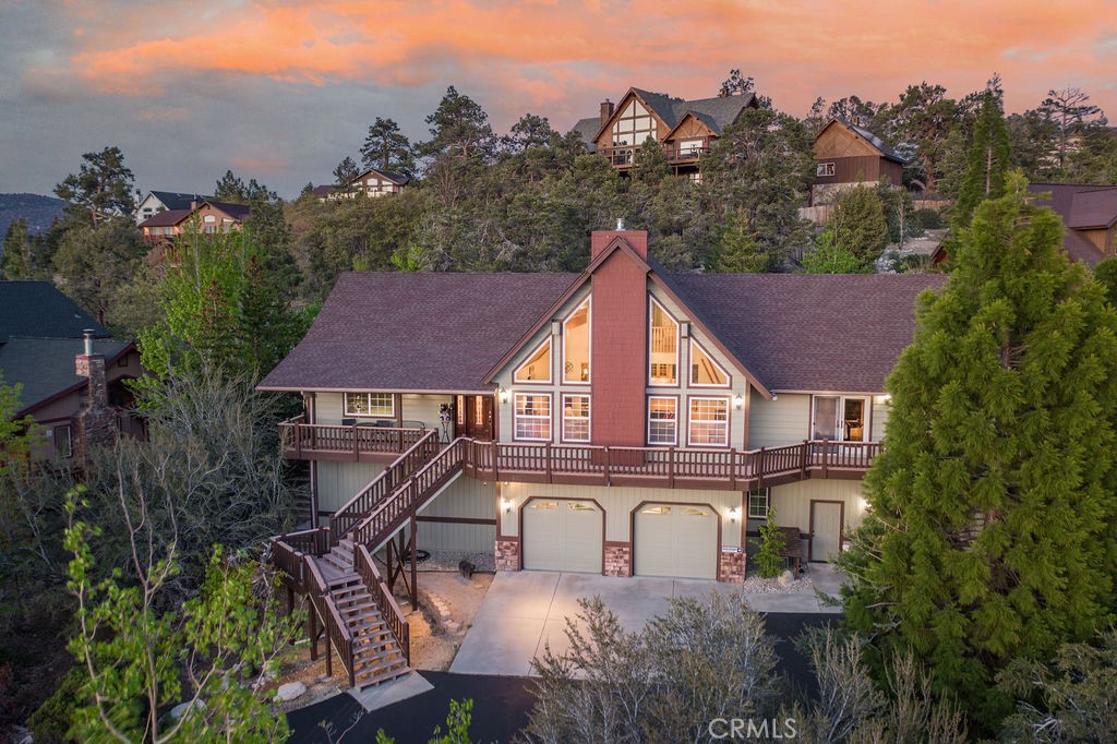 305 Starlight Circle