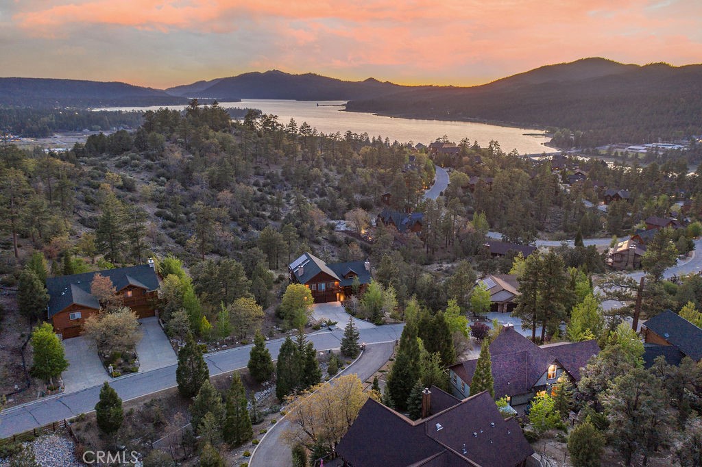 305 Starlight Circle