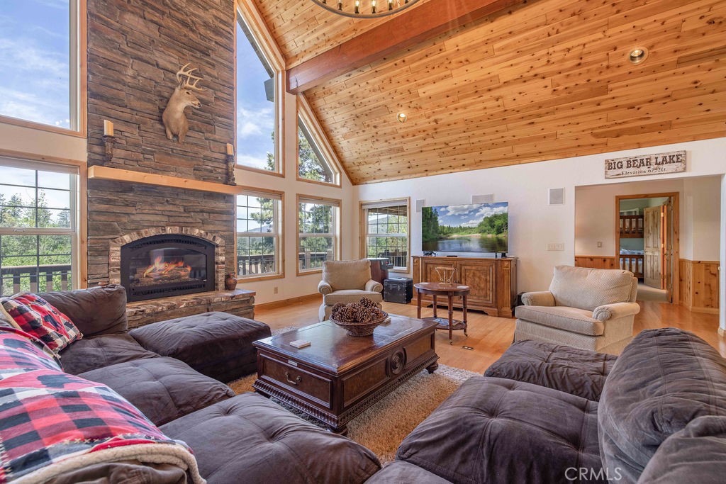 305 Starlight Circle