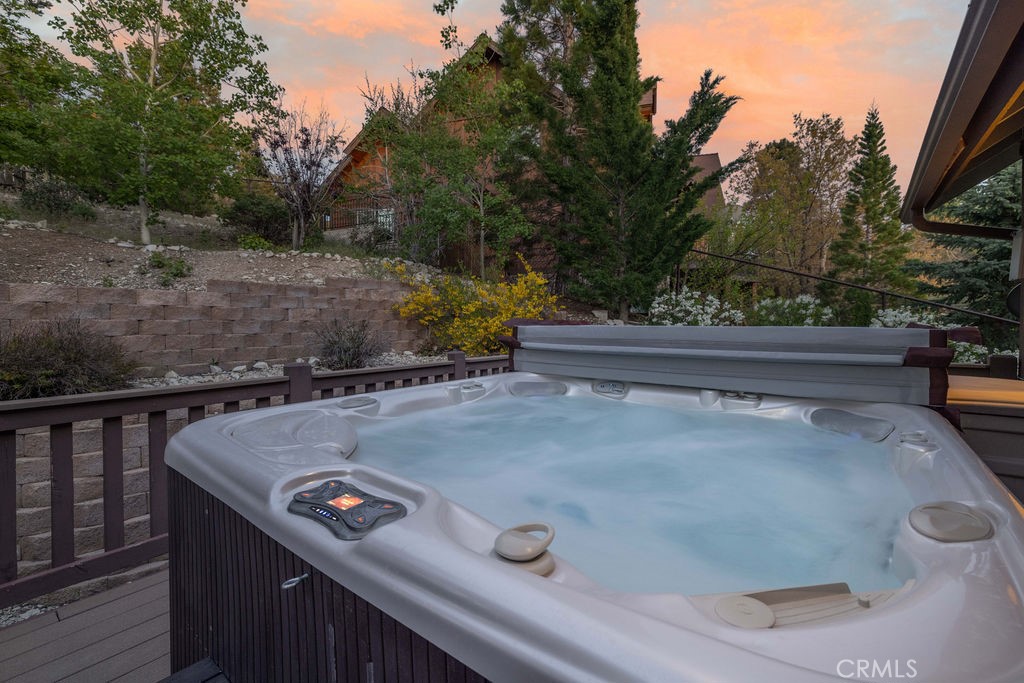 305 Starlight Circle