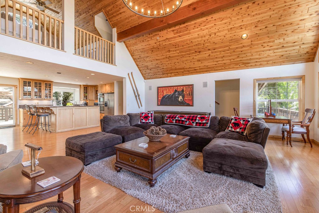 305 Starlight Circle