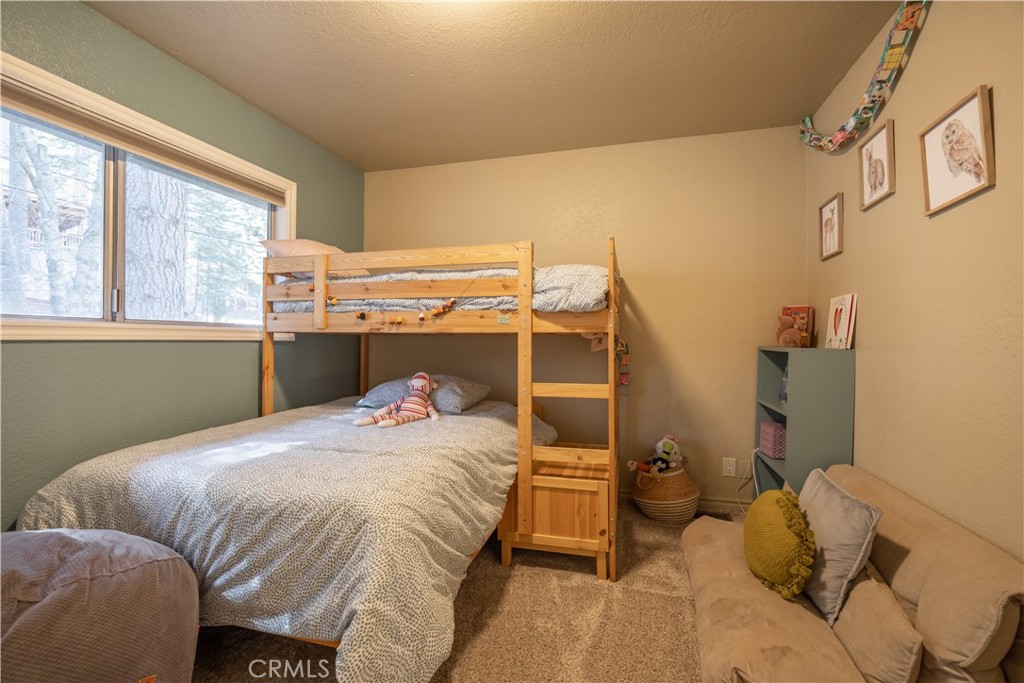 875 Sierra Vista