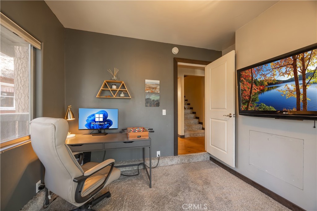 875 Sierra Vista