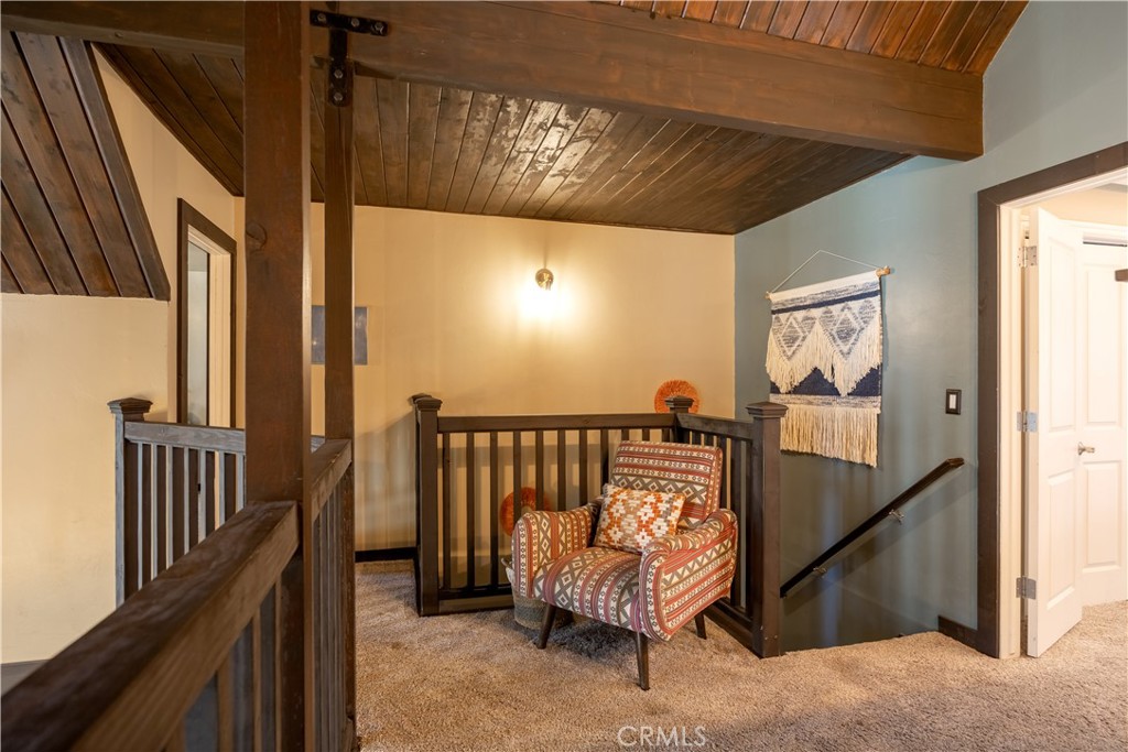 875 Sierra Vista