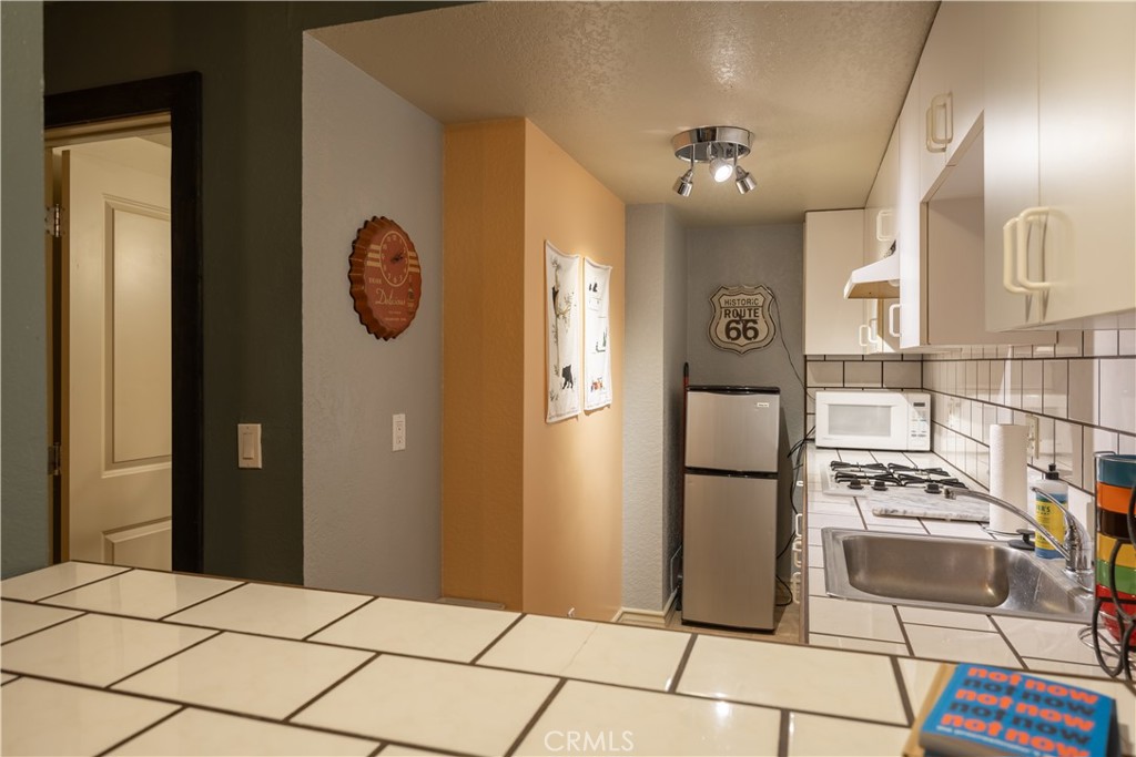 875 Sierra Vista