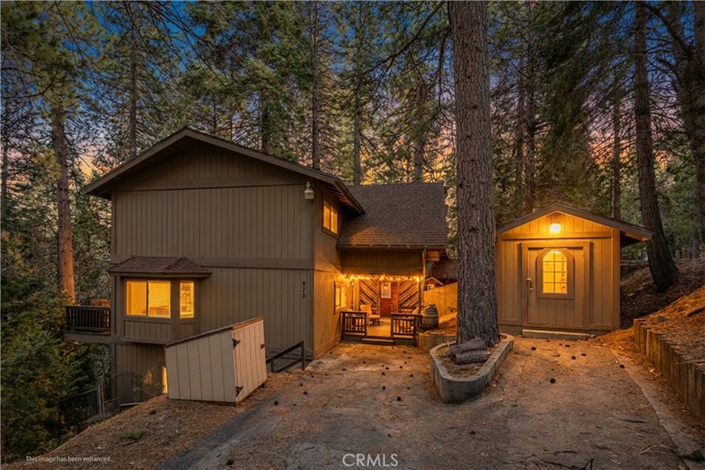 875 Sierra Vista